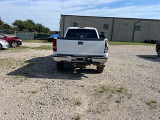 2005 GMC Sierra 2500HD Work Truck - Exterior Rear Center Image